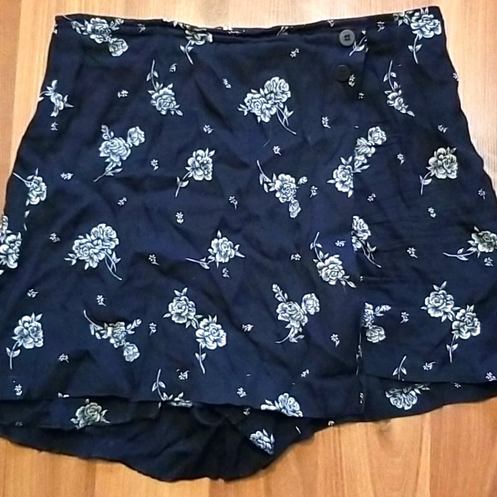 Dynamite Skort w/ Rose Pattern